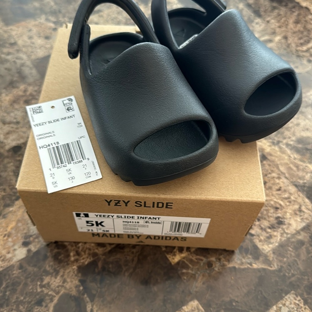 Yeezy infant slides